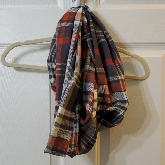 Cato Checkered Infinity Scarf in Black and White,rust. - Picture 1 of 6